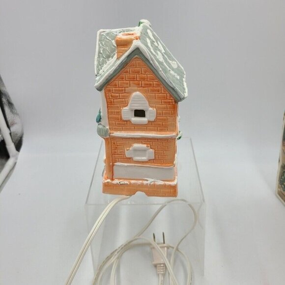 Vintage Christmas Village Gothic House Hand Painted Electric Christmas Tree Box - Picture 3 of 7